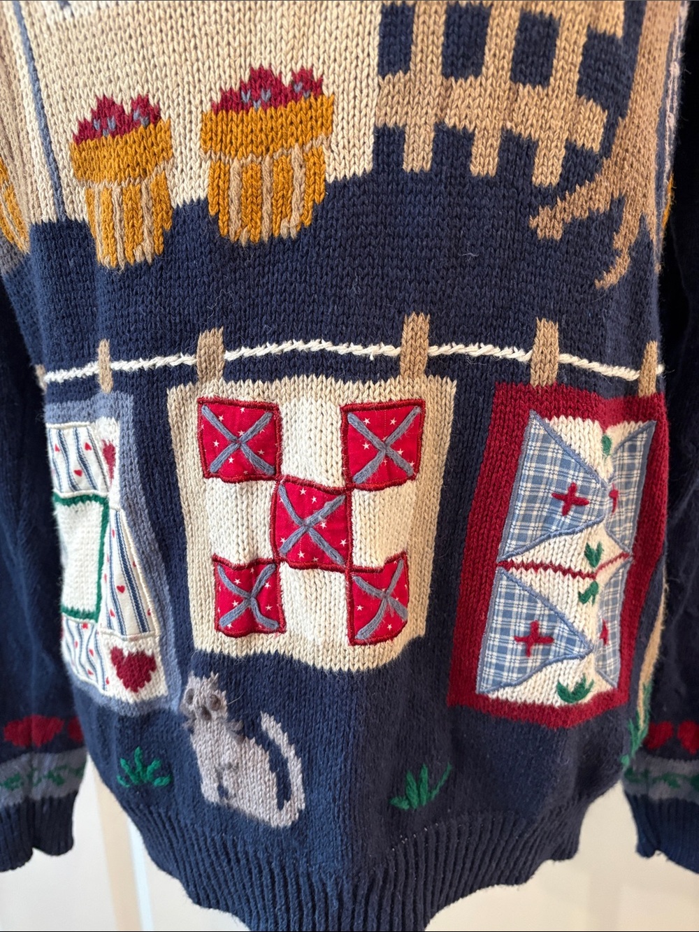 Vintage Northern Isles Navy Crewneck Sweater with Apple Barn and Quilt Motifs - Picture 3 of 14